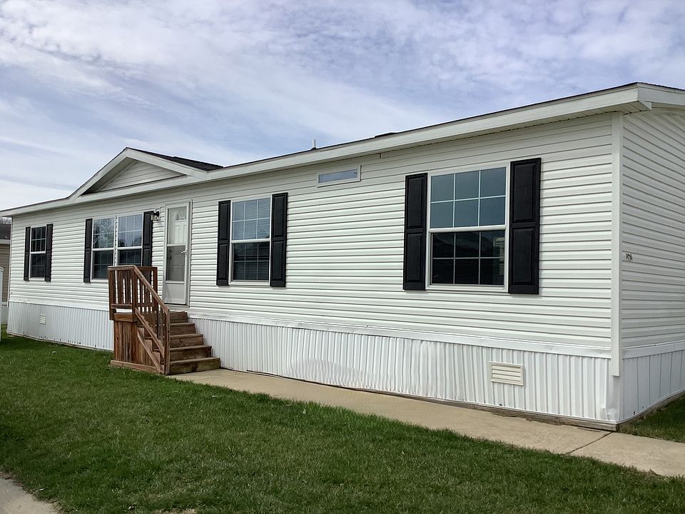 1st image of 9734 Aspen Ln #330