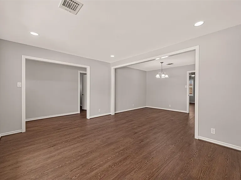6727 Grovewood Ln — Photo 25