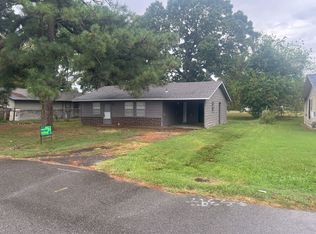 518 Pleasant Dr, Lonoke, AR 72086