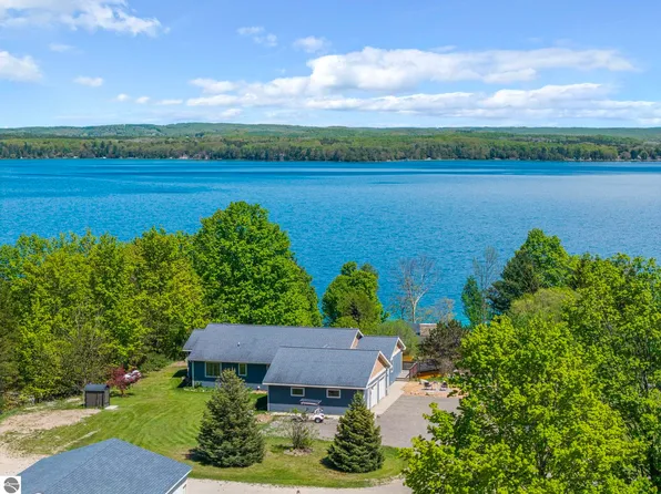 11660 Indian Rd, Kewadin, MI 49648