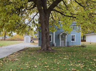 1746 Lost Ln, Green Bay, WI 54302