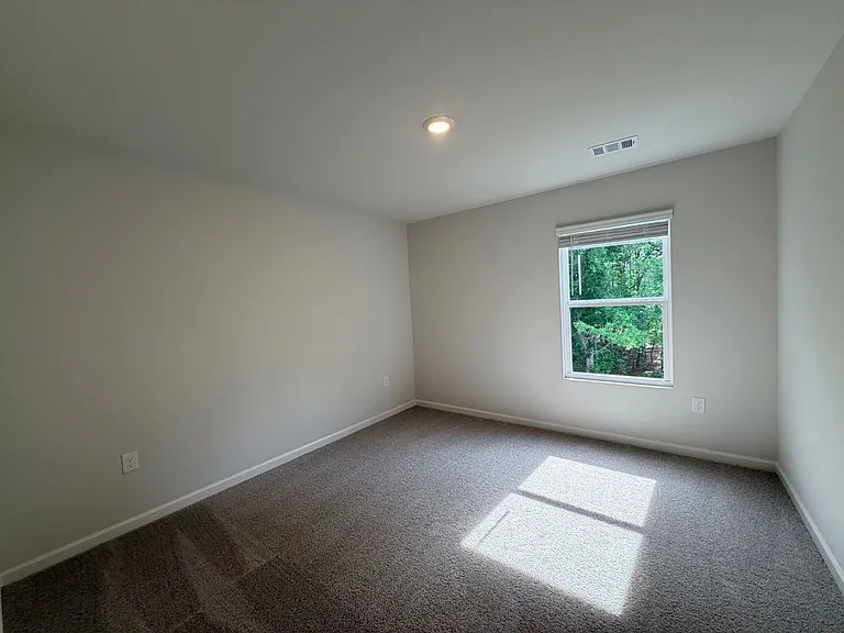 127 Biltmore Pl — Photo 15