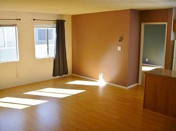 3rd image of 470 S Los Robles Ave APT 8