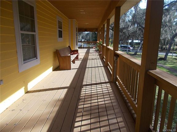 5th image of 4149 E Shorewood Dr