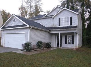 700 Russell Dr, Riverdale, GA