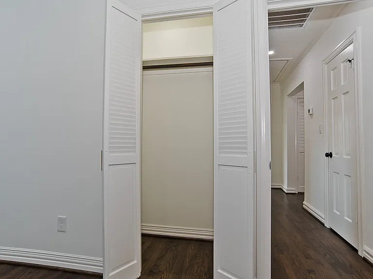 1835 Cedar Crest Blvd — Photo 22