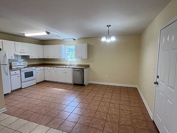 3rd image of 3943 Greenpond Rd