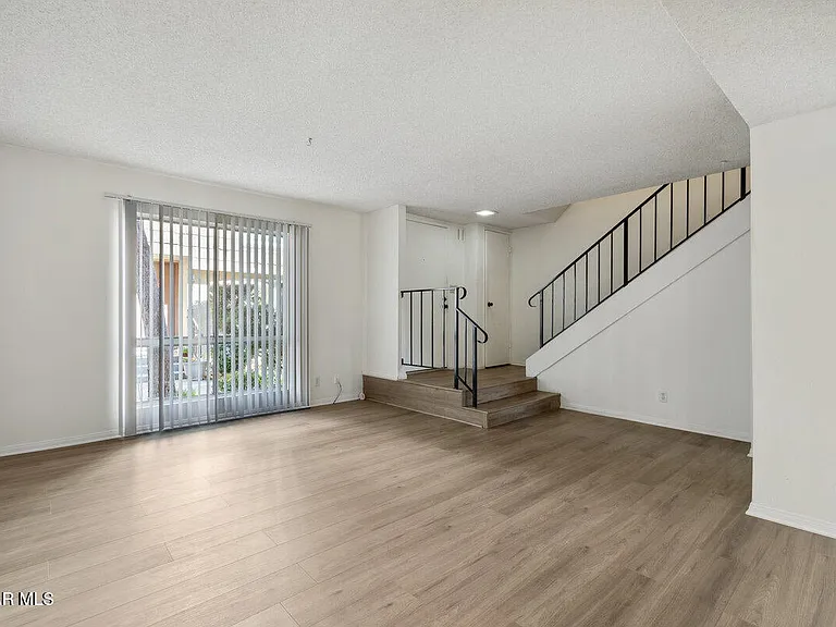 27401 Country Glen Rd — Photo 1