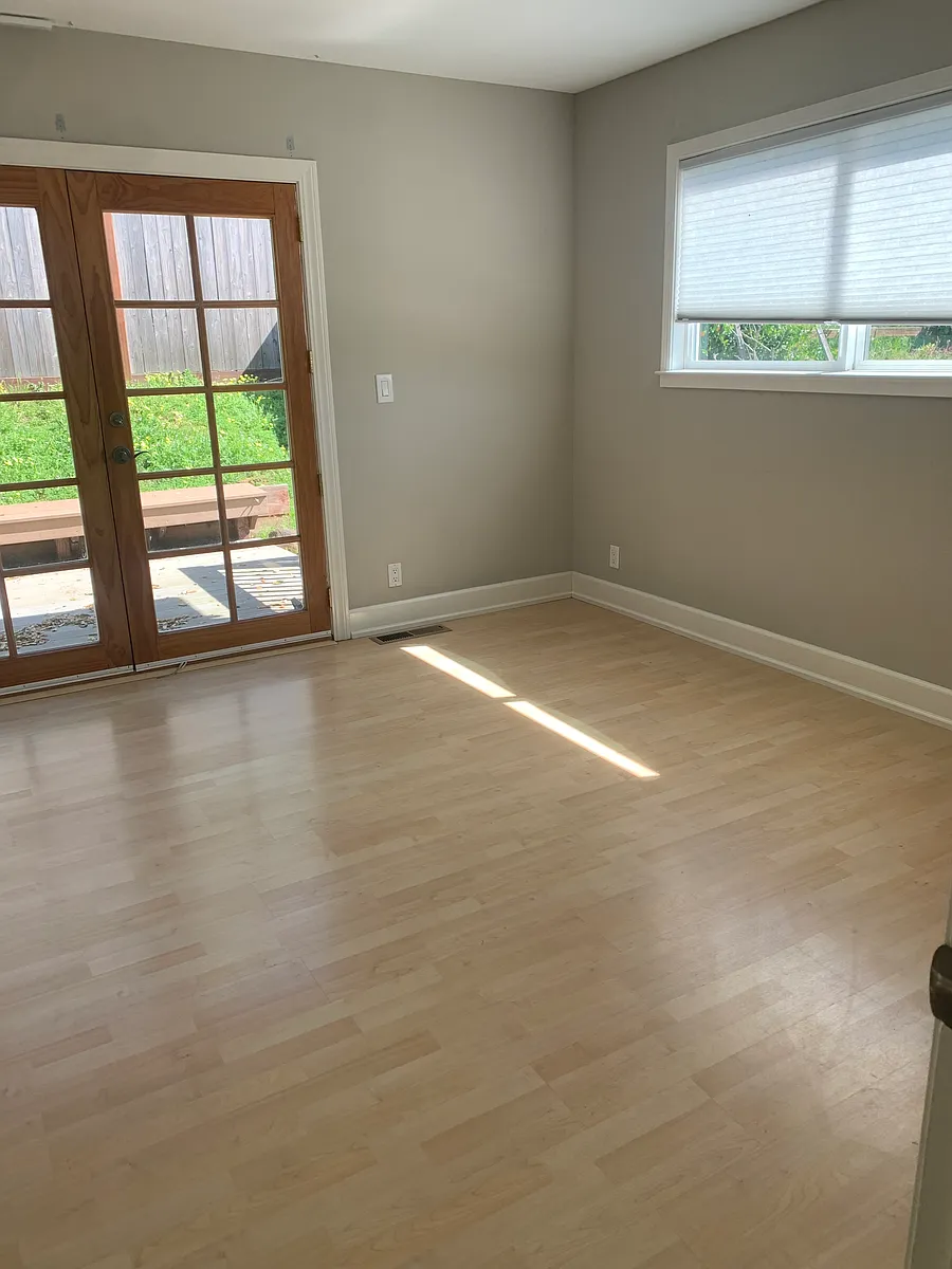 Building Photo - 120 Villa Ave #B
