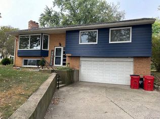 3932 Detroit Blvd, West Bloomfield, MI 48323
