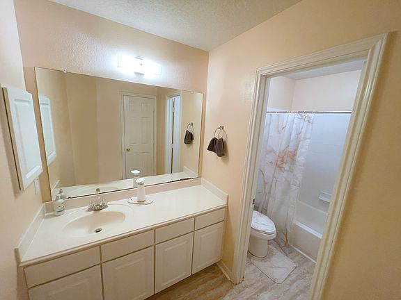 3rd image of 20815 Foxwood Glen Ln #1