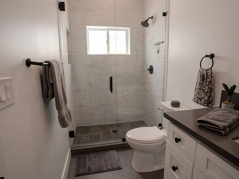 4646 Goodland Ave — Photo 5