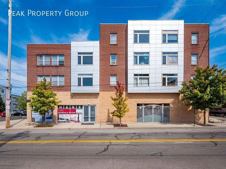 East Village Apartments — Photo 33
