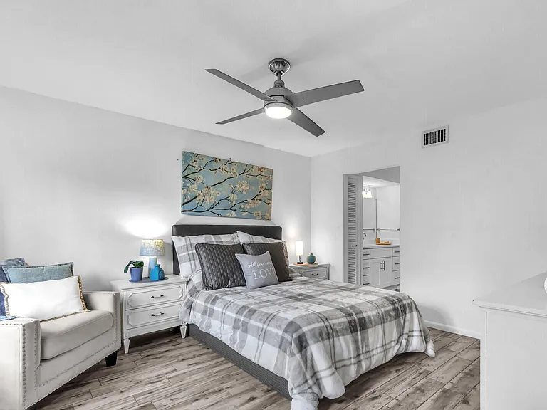 5540 Tamberlane Cir #118 — Photo 11