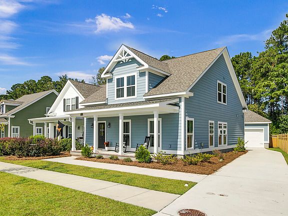 3rd image of 1718 Sparkleberry Ln