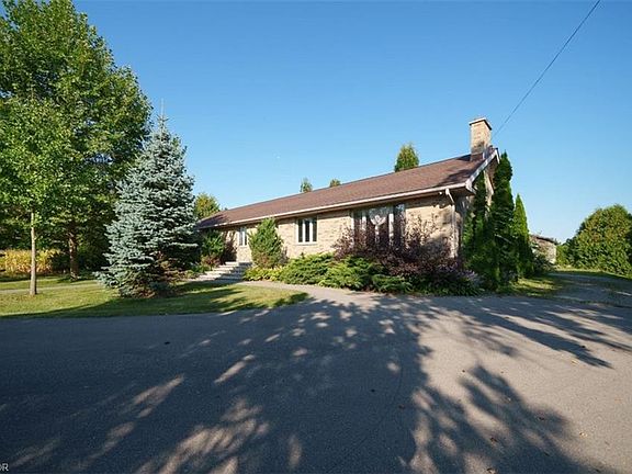 2nd image of 385 Mount Pleasant Rd