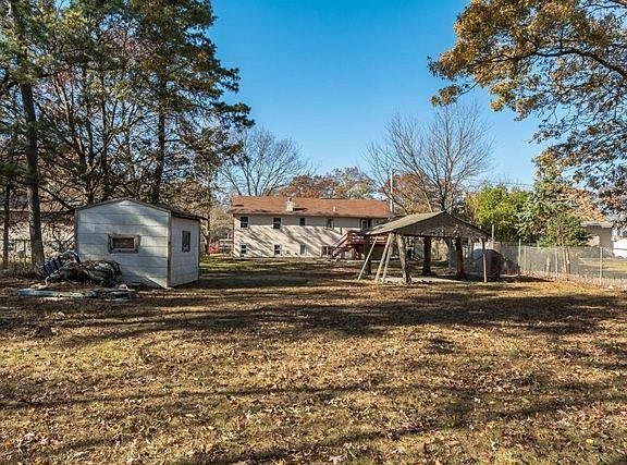 5th image of 47 Hoffman Ln