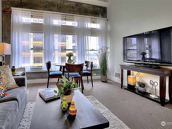 5th image of 1101 A St Unit 803