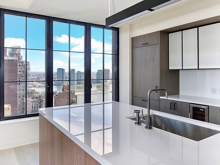 959 1st Ave #25B — Photo 3