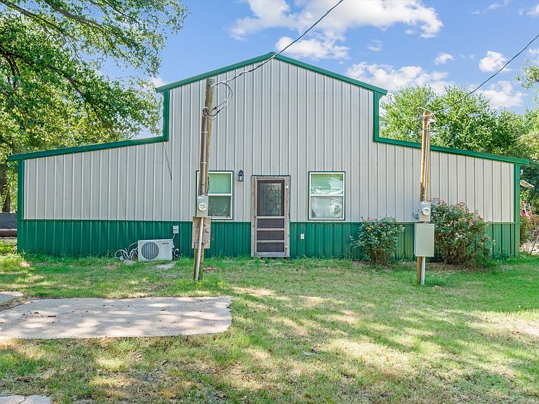 Listing photo 4
