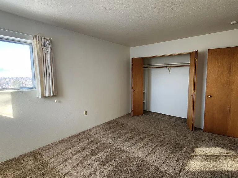 201 Whitaker Dr — Photo 13