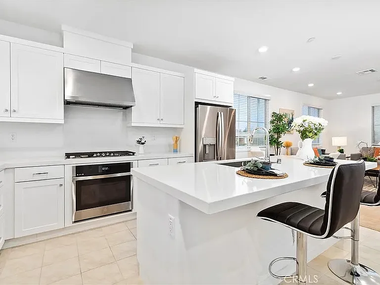 501 Embrook Way — Photo 3