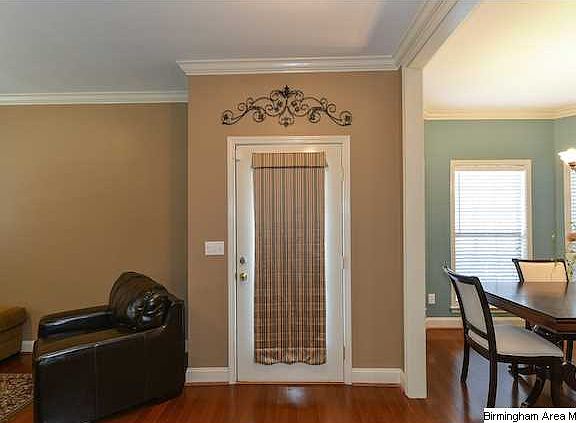 3rd image of 400 Highland Cove Dr