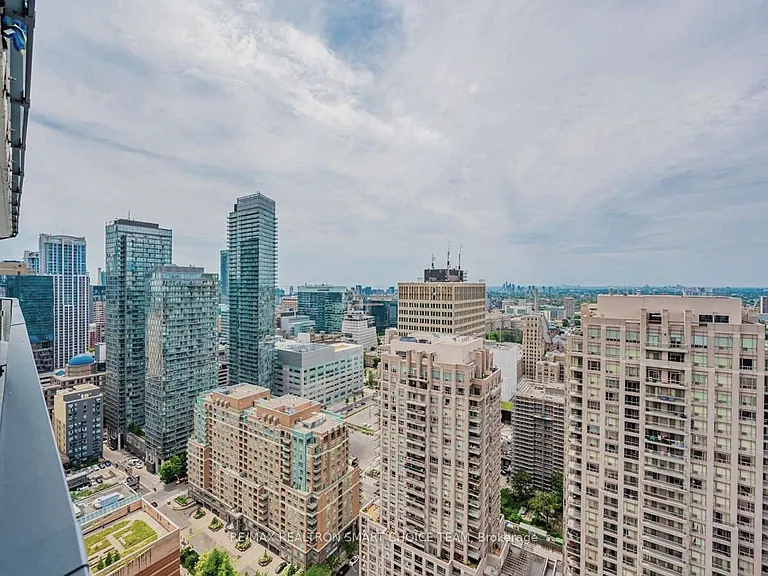 11 Wellesley St W #2506 — Photo 22