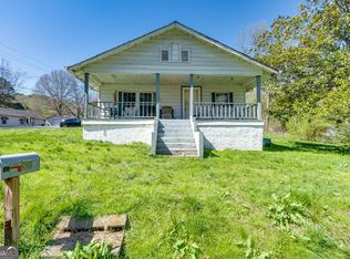 811 Schmitt Rd, Rossville, GA 30741