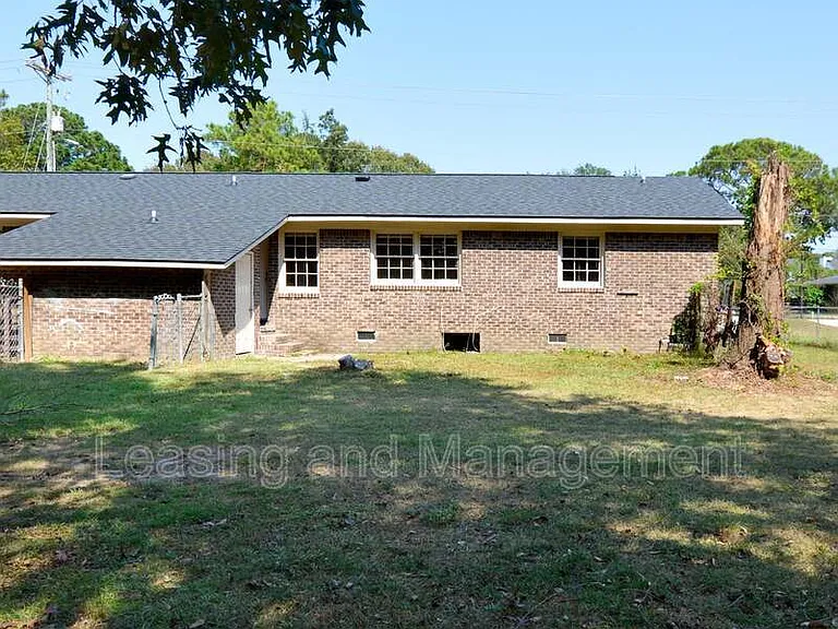 1045 Harbor View Rd #A — Photo 13