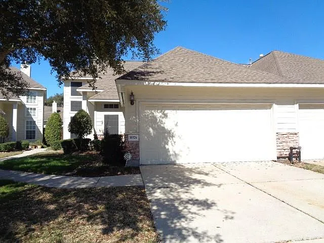 Photo 2 of 25 - 10326 Thornmont Ln - Houston, TX Building Photo - 10326 Thornmont Ln