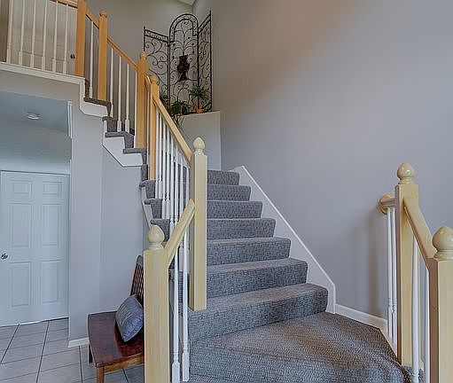 5th image of 1144 SW Summit Hill Dr