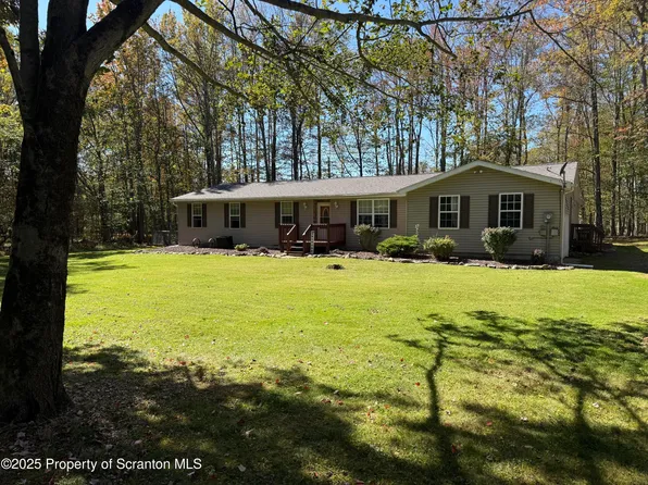 53 Hemlock Dr, Spring Brook Township, PA 18444