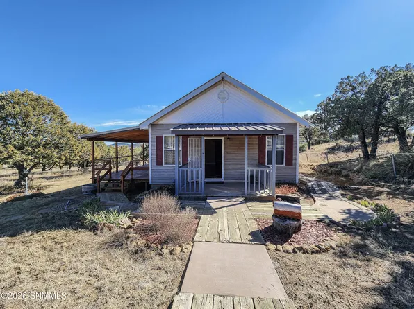 58 Kneeling Nun Rd, Hanover, NM 88041