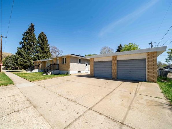 341 & 343 2nd Ave NW, Medicine Hat, AB T1A 6S4