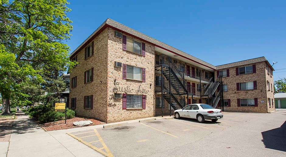 1st image of 60 S Lincoln St APT 202