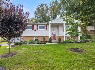 2448 Seneca Dr, York, PA 17408