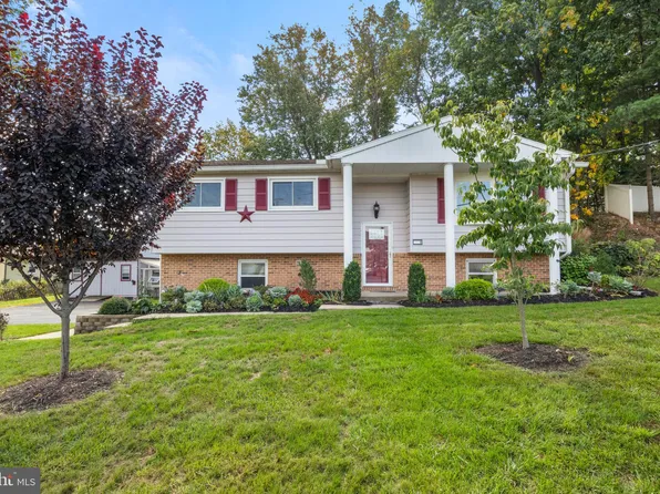 2448 Seneca Dr, York, PA 17408