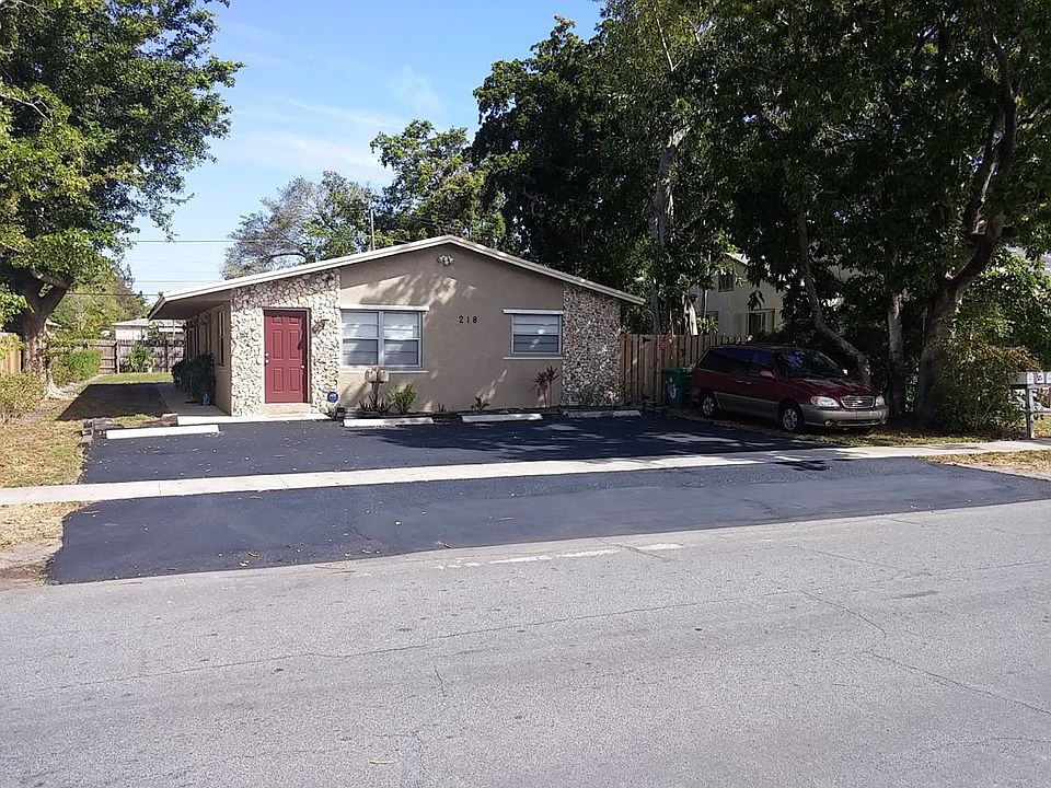 1st image of 218 SW 14th St #1