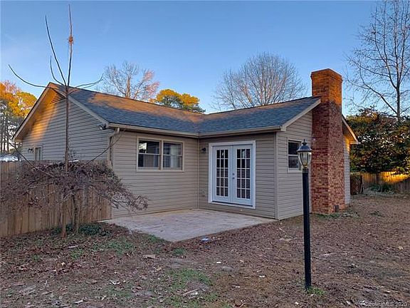 4th image of 1633 Rivermont Dr