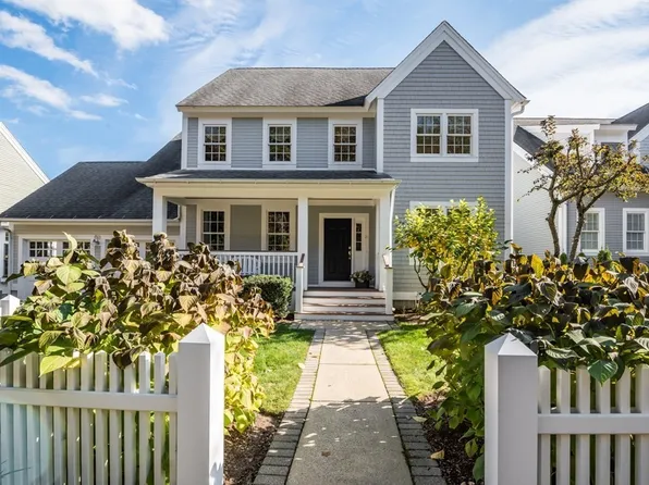 21 Hawks Perch, Plymouth, MA 02360