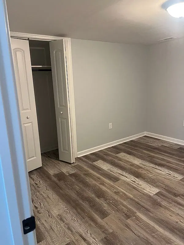 3 bed, 2.0 bath, 2039 sqft, $1,700 — Photo 3