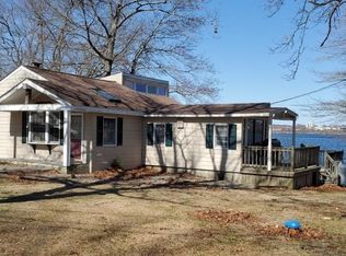 112 Hiatt St, Fall River, MA 02721