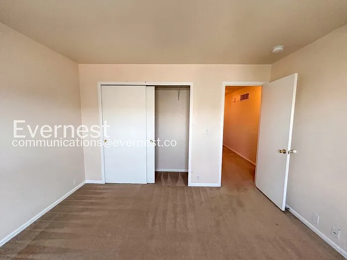 5949 Chorus Hts — Photo 14