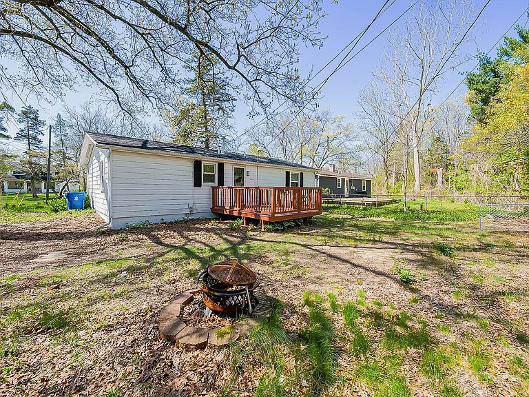 9650 Cooley Lake Rd — Photo 26