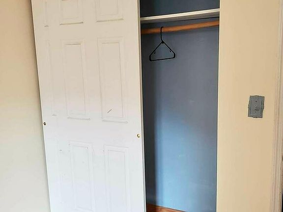 4th image of 32-22 42nd St #2