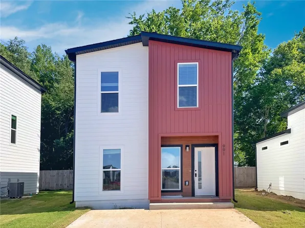 991 Reading Railroad Ln, Bentonville, AR 72713