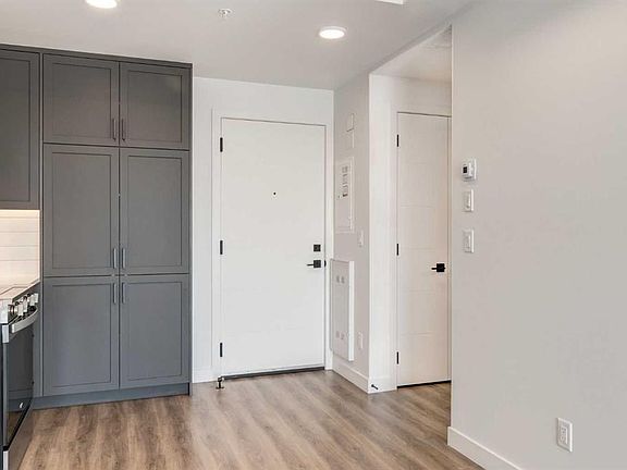 5th image of 3107 S Warren St NW #426