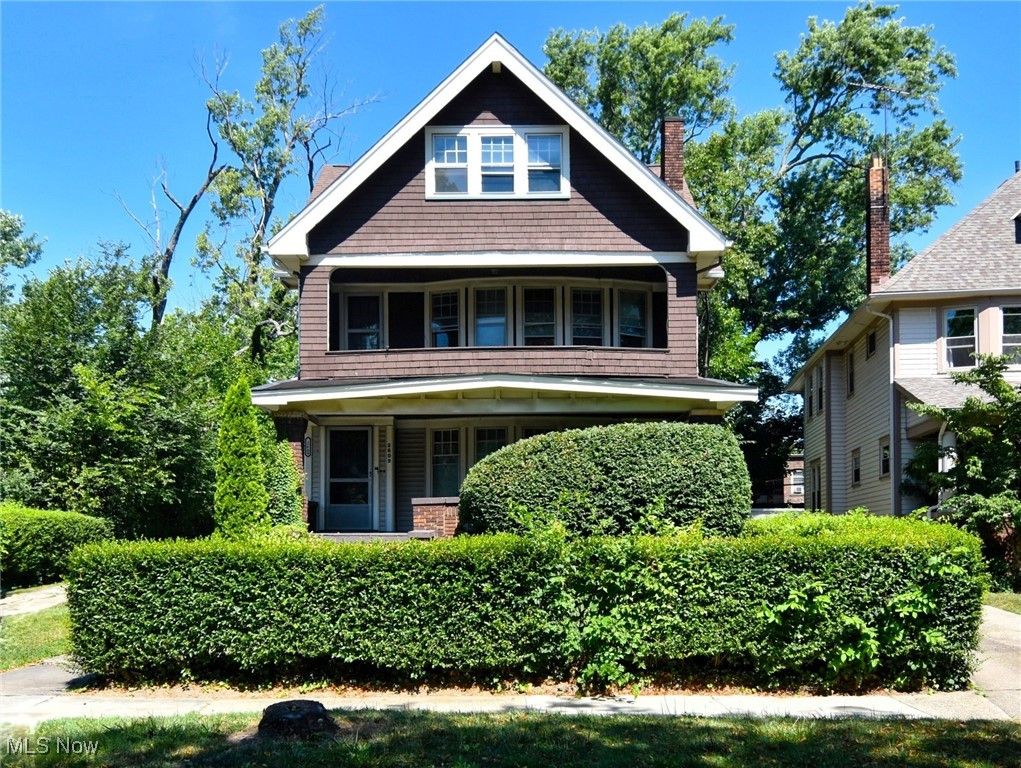 Real estate listing image