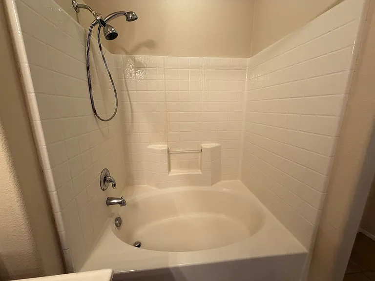 6420 Casamar St — Photo 27